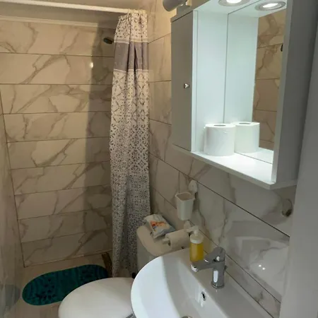 Calm Corner Delfon Апартаменты