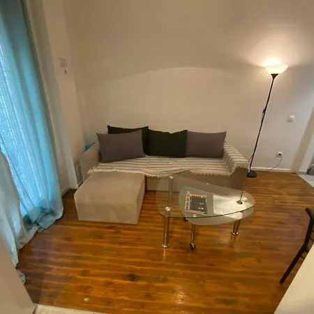 Апартаменты Calm Corner Delfon *