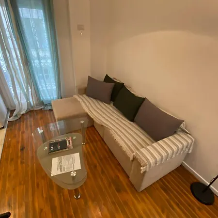 Calm Corner Delfon Апартаменты *