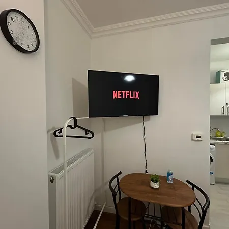 Calm Corner Delfon 테살로니키