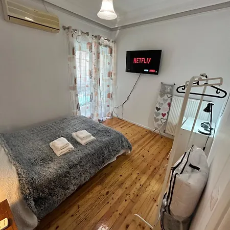 Calm Corner Delfon 테살로니키